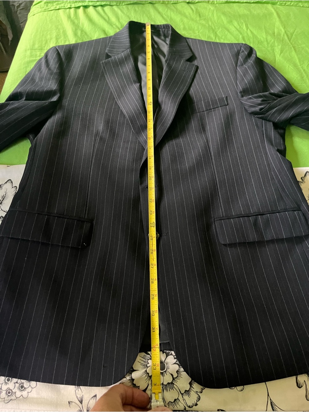 Mens Chaps complete suite in excellent condition